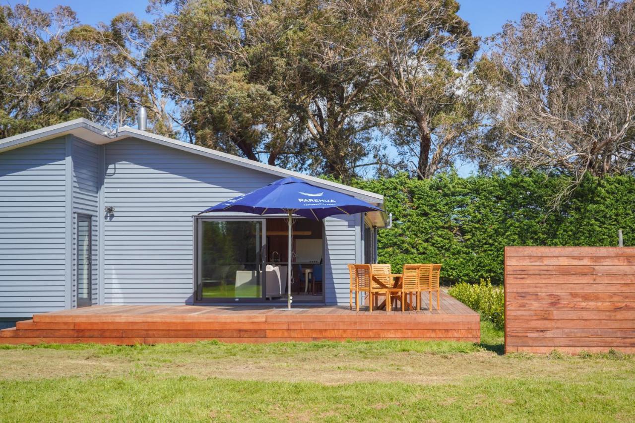Parehua Resort Martinborough Exterior foto A typical holiday home at the park